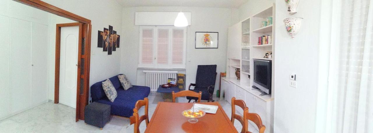 Residenza Carlo Di Borbone Apartment Caserta Luaran gambar